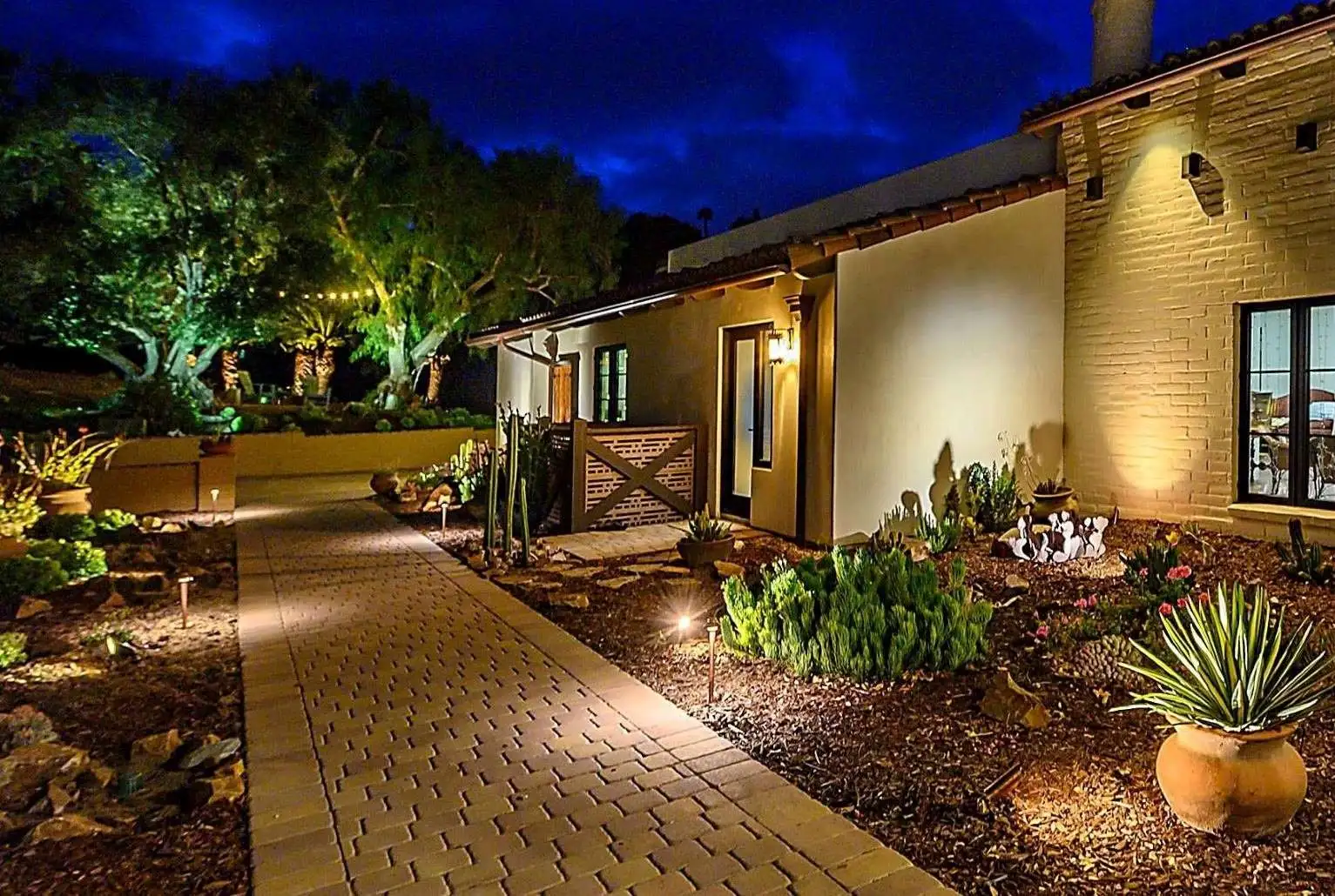 Outdoor Lighting Ideas for Gold Coast Entertaining Areas
